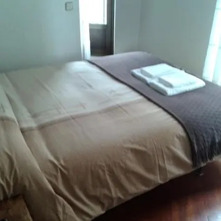 Hostal Esmeralda Madrid Buitenkant foto
